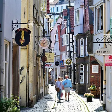 Aventura Flat 2 * ברמן